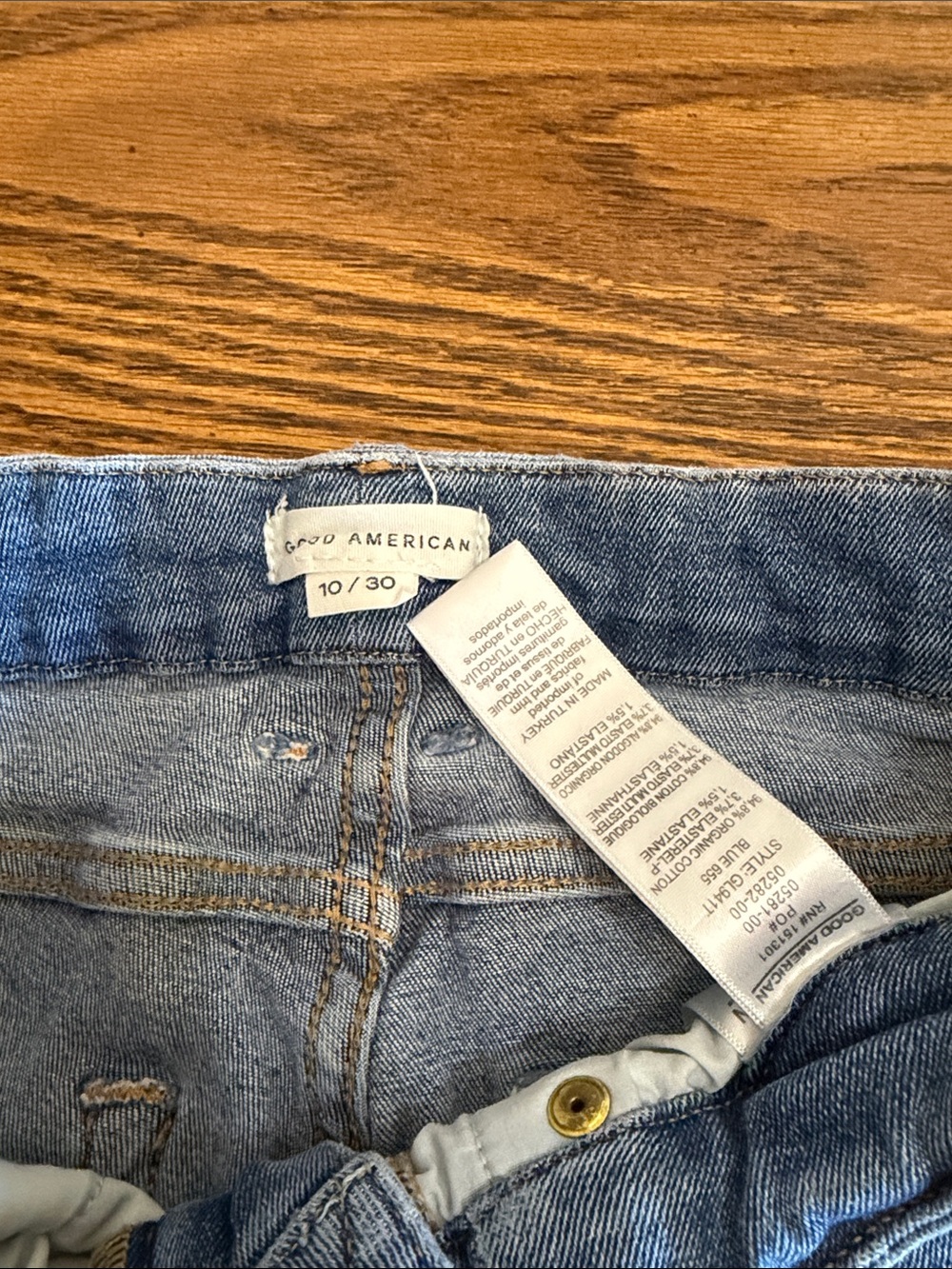 Good American Light Blue High-Rise Jeans size 10/30